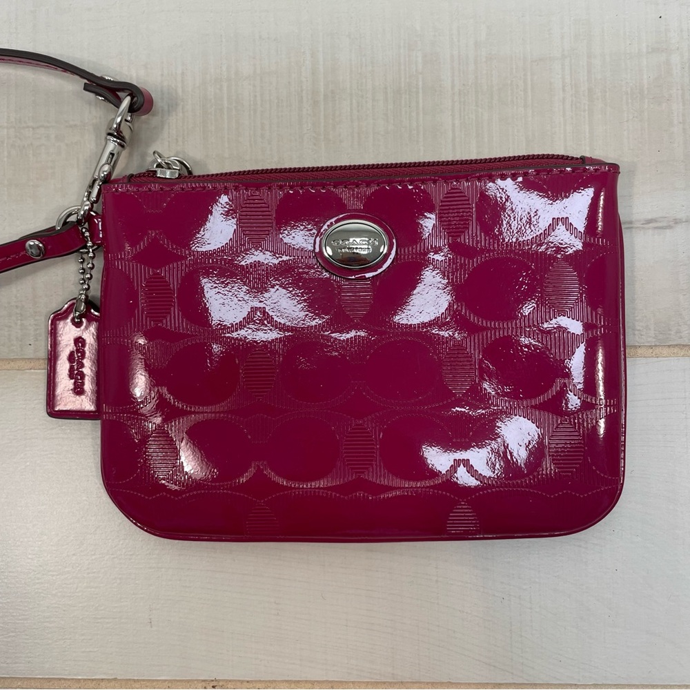 Nwot Coach F52282 Raspberry Embossed Patent Wrist… - image 1